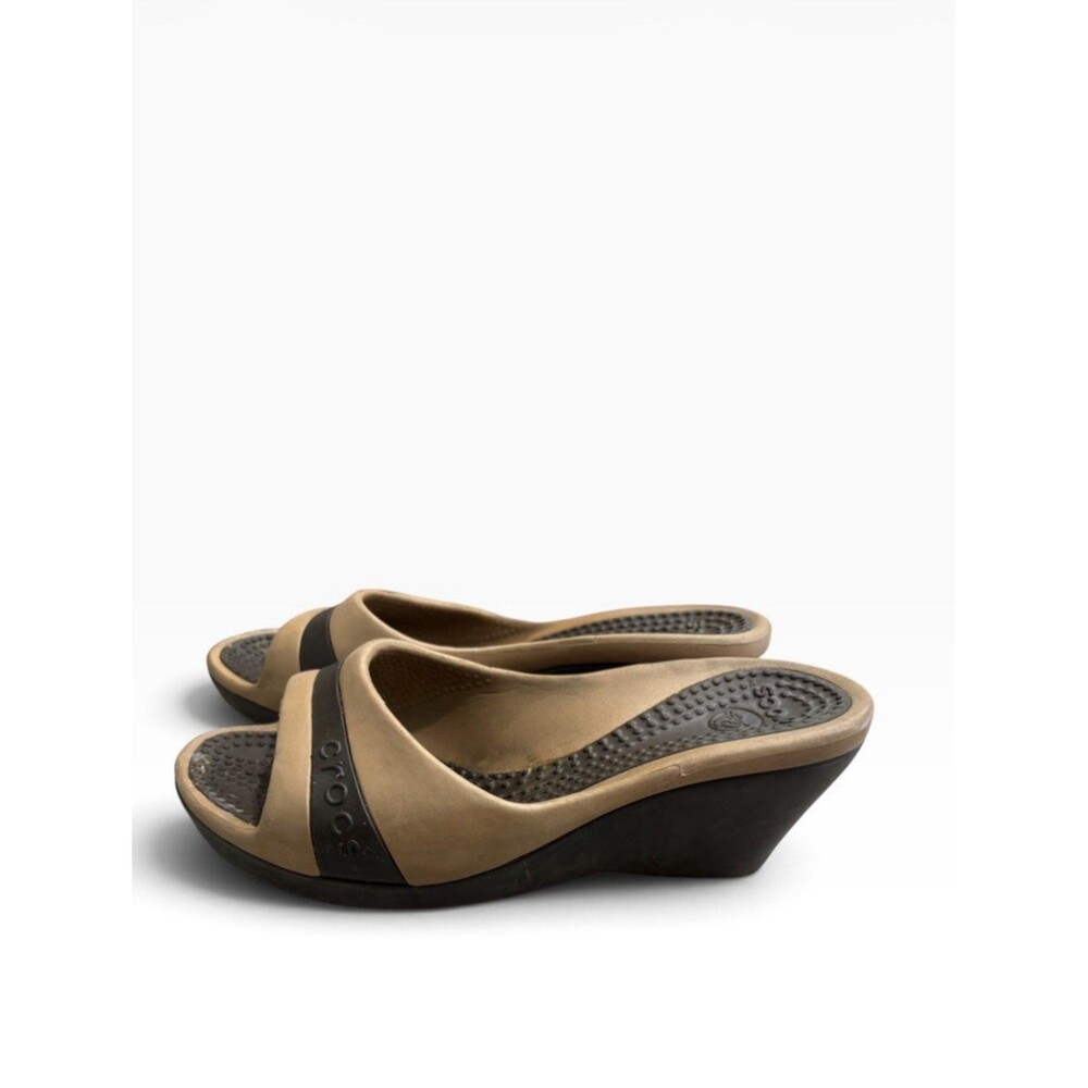 CROCS Womens Sassari Tan & Brown Wedge Heel Slide Sandals Size 7